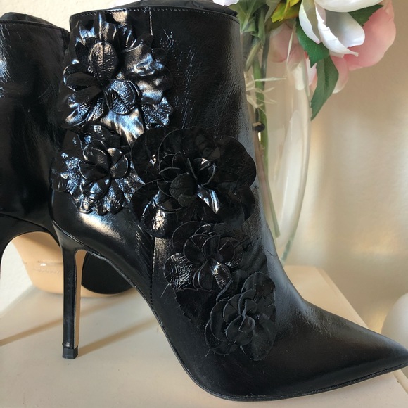 Zara Leather High Heel Ankle Boots with Flowers - Picture 4 of 8